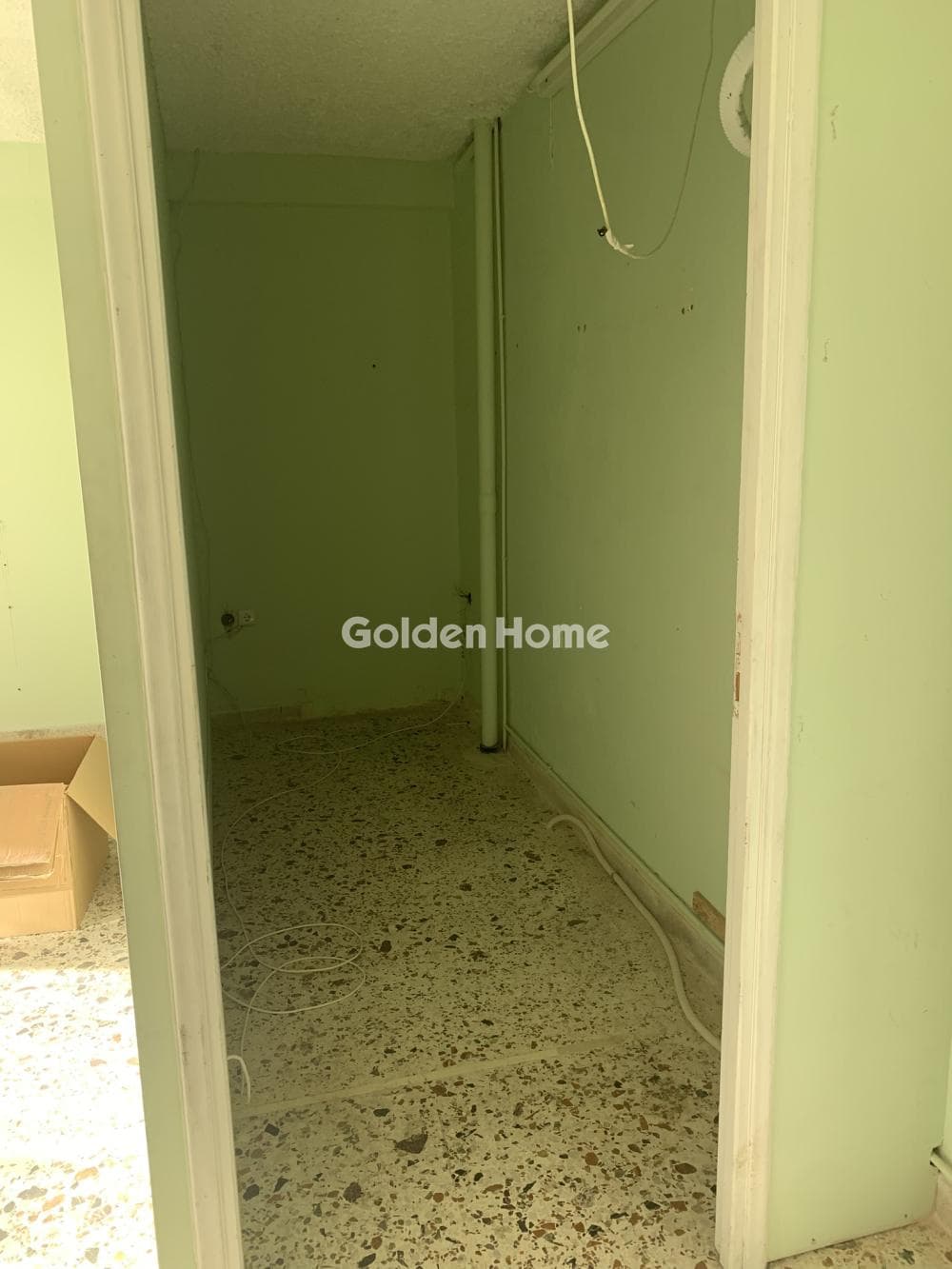 Retail Store in Kokkinia, Marousi — Photo 3 of 7