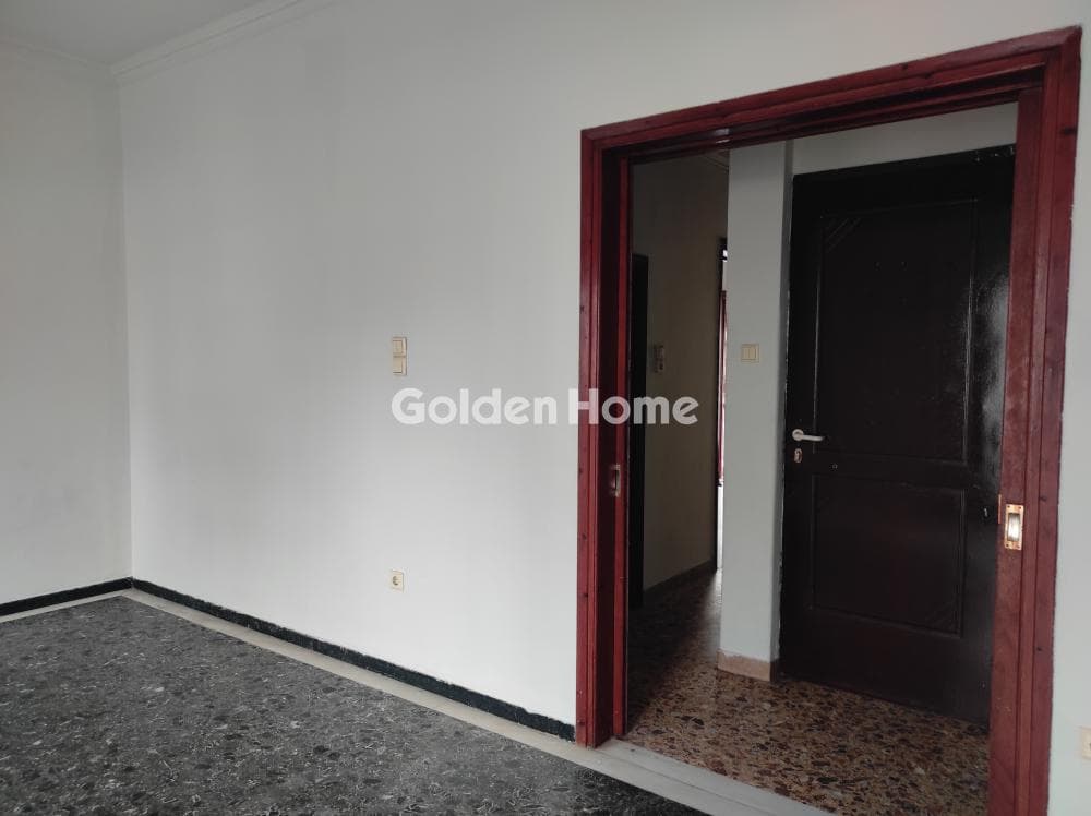 Apartment in Lazarou, Nea Ionia — Photo 2 of 19