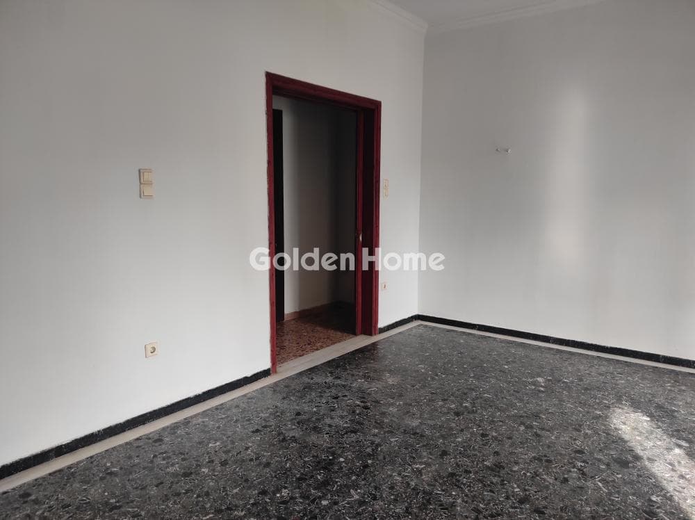 Apartment in Lazarou, Nea Ionia — Photo 3 of 19