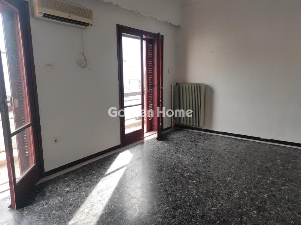 Apartment in Lazarou, Nea Ionia — Photo 1 of 19