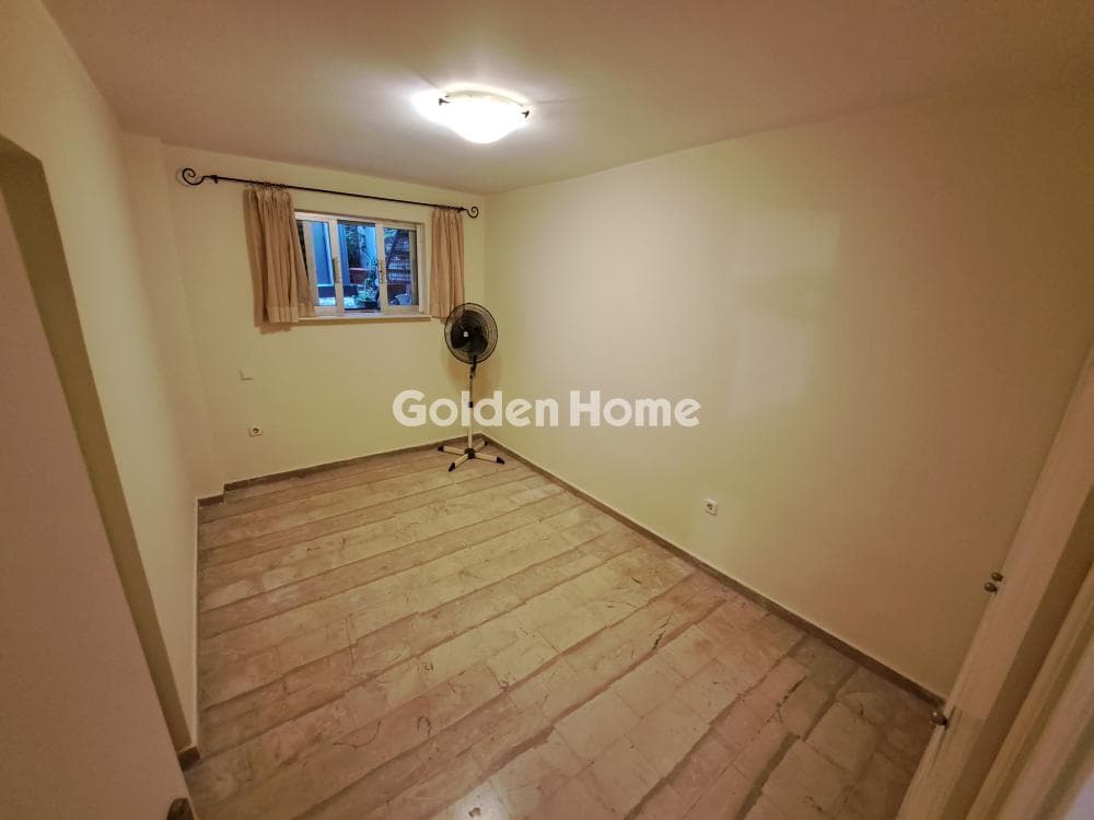 Apartment in Agia Paraskevi, Nea Smyrni — Photo 4 of 17