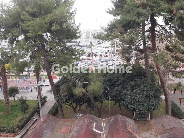 Apartment in Pasalimani, Piraeus — Photo 1 of 11