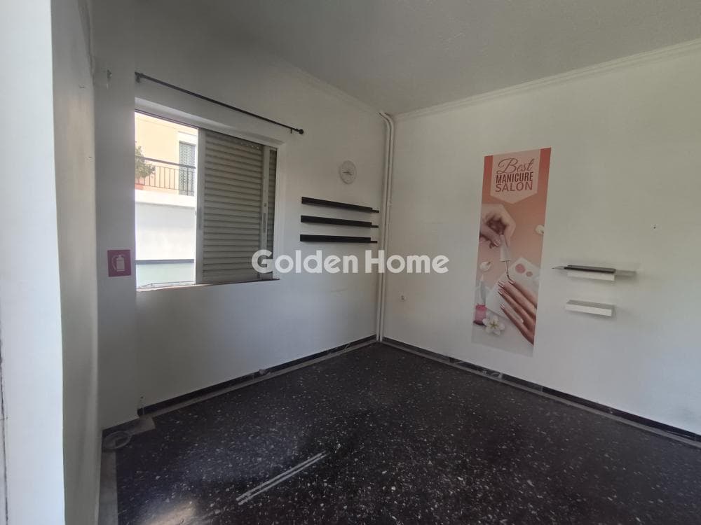 Apartment in Agios Ioannis Chrisostomos, Nikaia — Photo 2 of 12