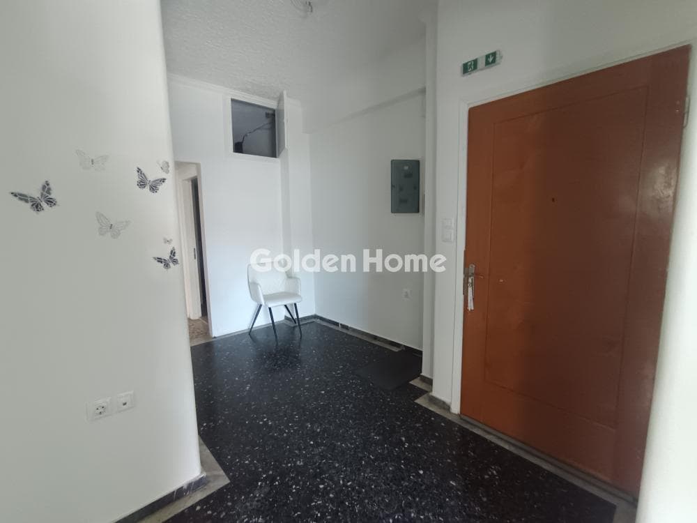 Apartment in Agios Ioannis Chrisostomos, Nikaia — Photo 3 of 12