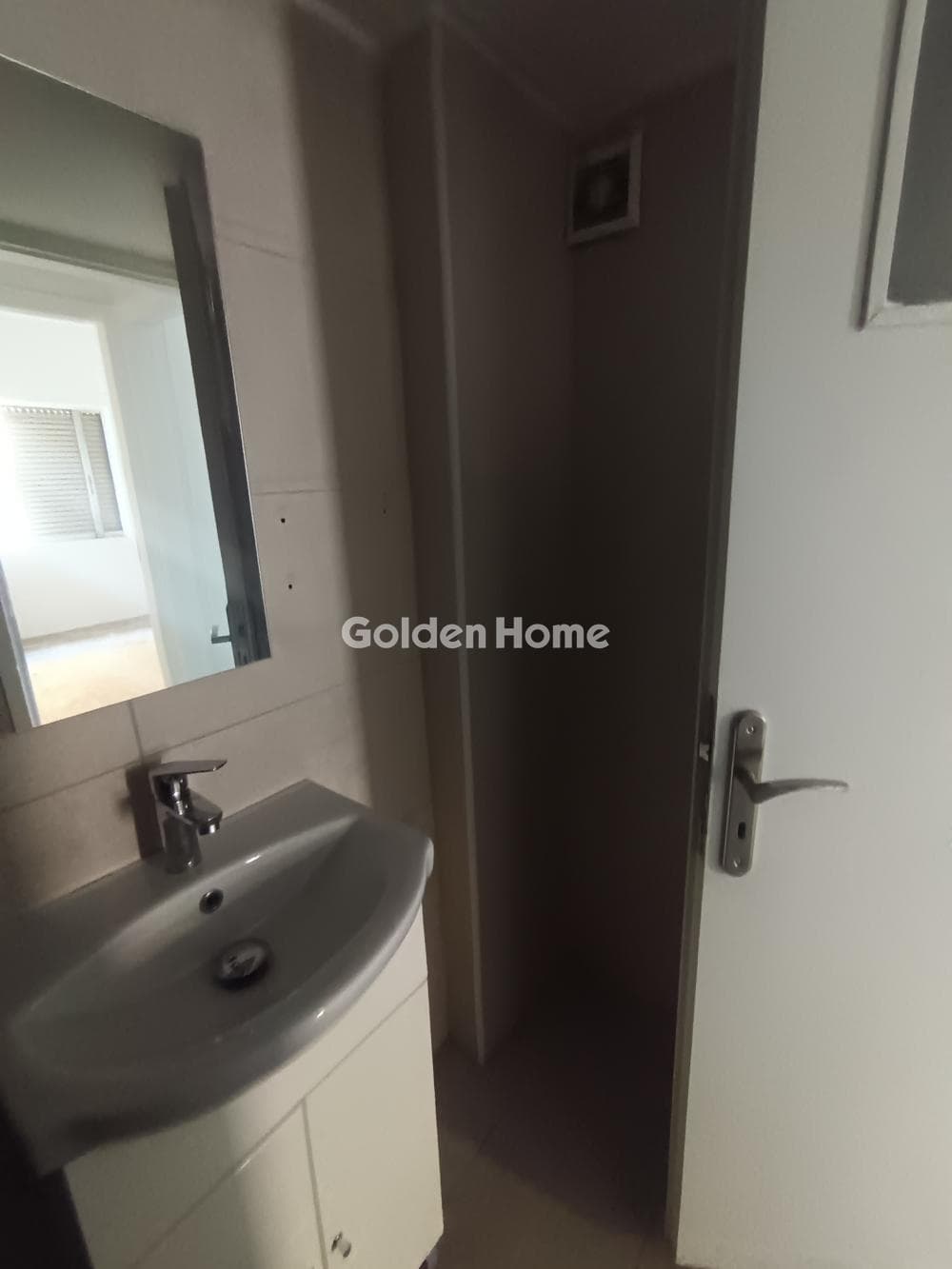 Apartment in Agios Ioannis Chrisostomos, Nikaia — Photo 6 of 12