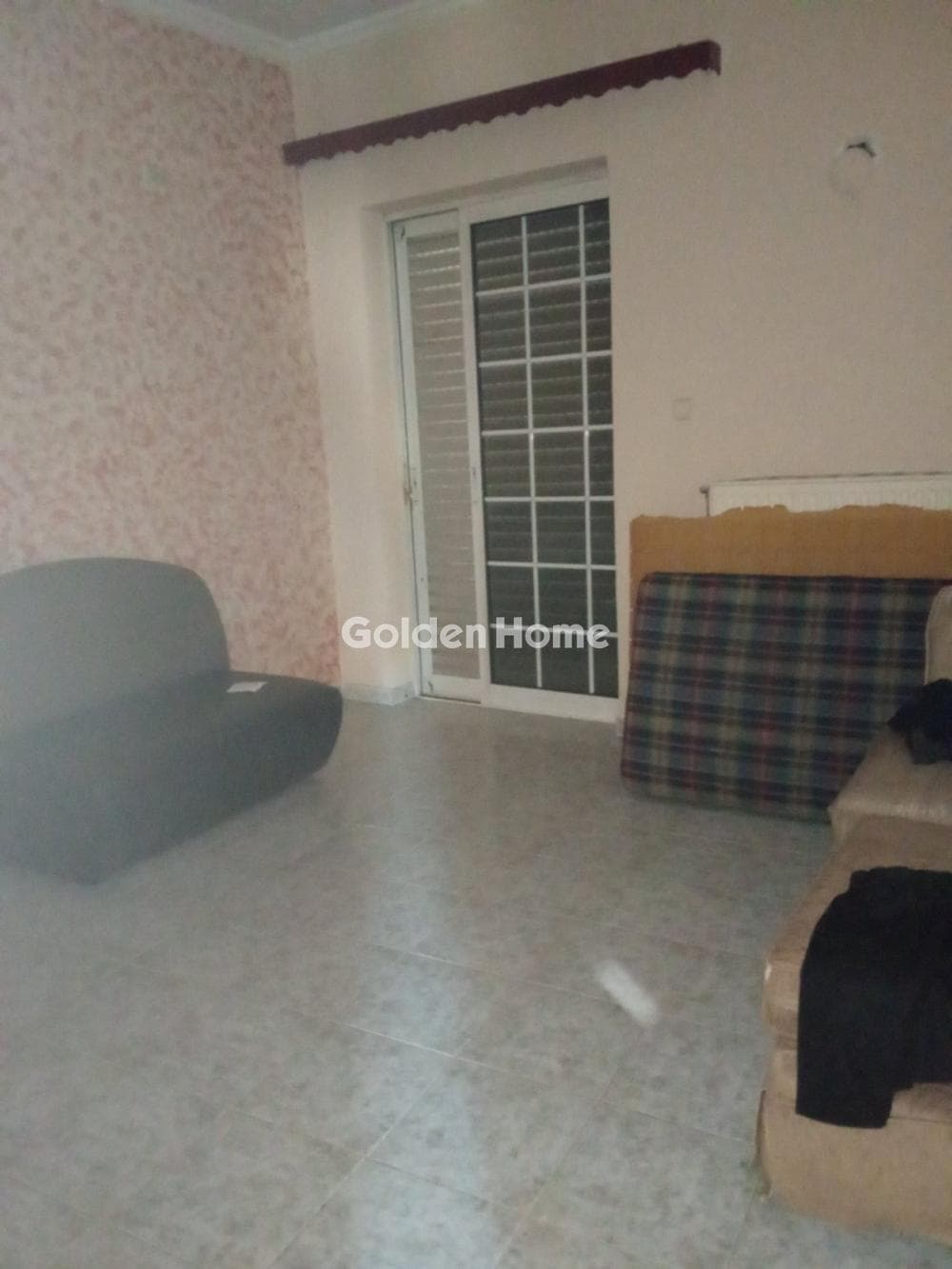 Apartment in Center, Ilion — Photo 1 of 6