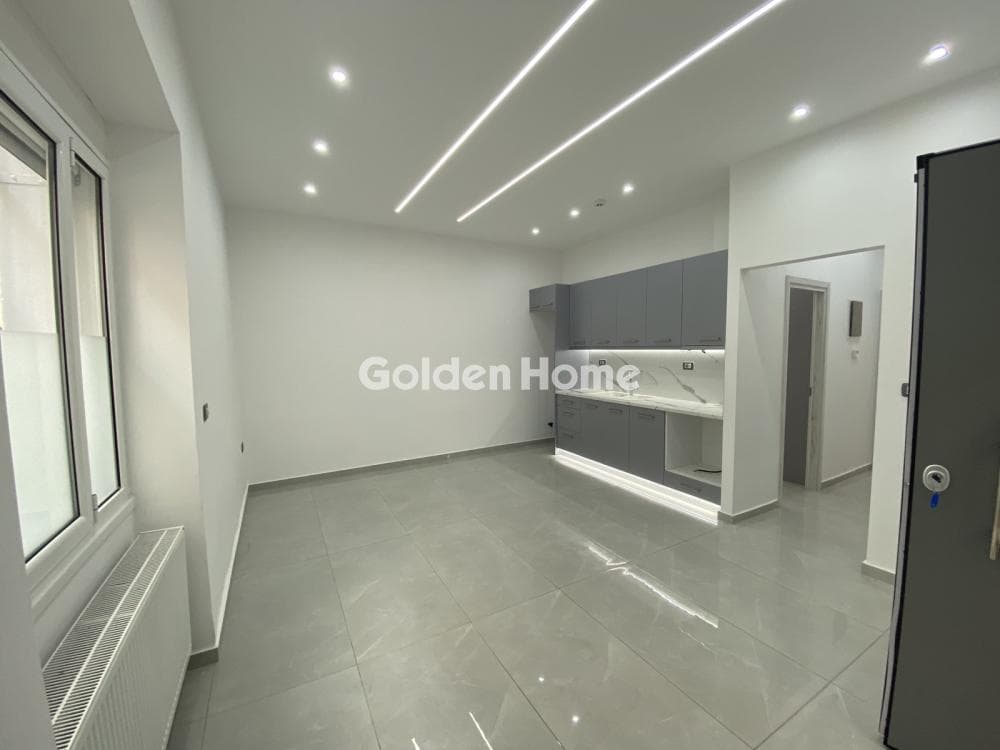 Apartment in Plateia Davaki, Kalithea — Photo 1 of 11