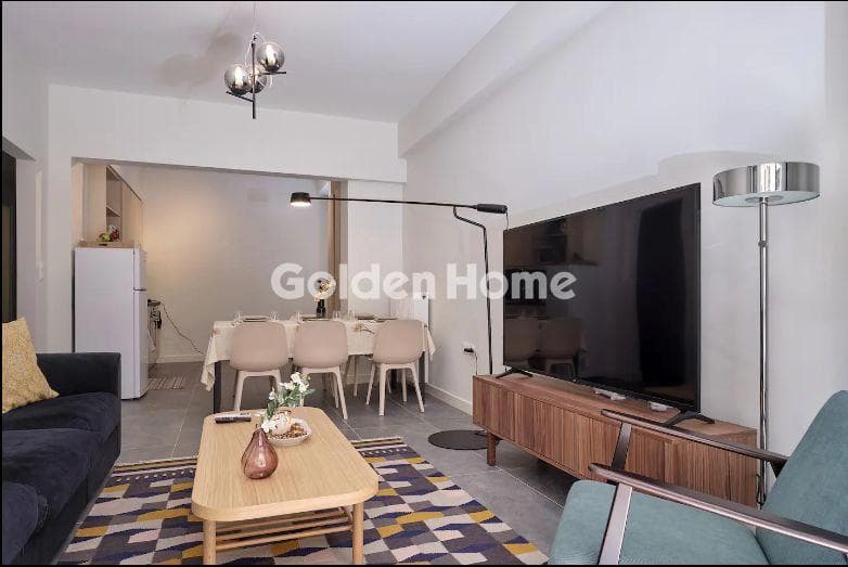 Apartment in Megala Sxoinia B, Exarchia - Neapoli — Photo 1 of 14