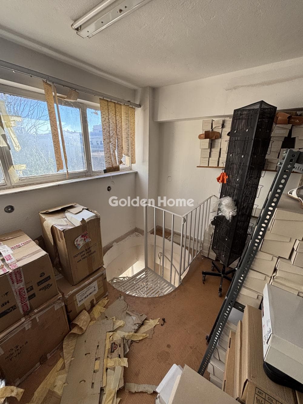 Retail Store in Neo Terma, Marousi — Photo 5 of 11