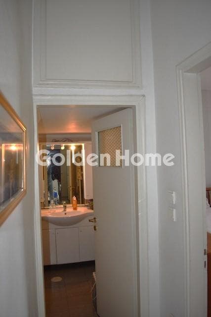 Apartment in Agia Paraskevi, Nea Smyrni — Photo 25 of 28