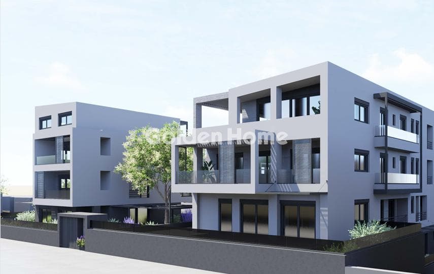 Apartment in Center, Pylea — Photo 1 of 9