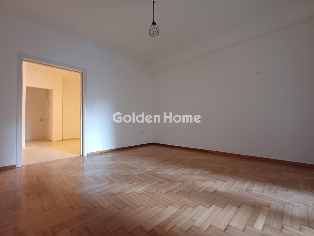 Apartment in Agios Panteleimonas, Attiki — Photo 2 of 22