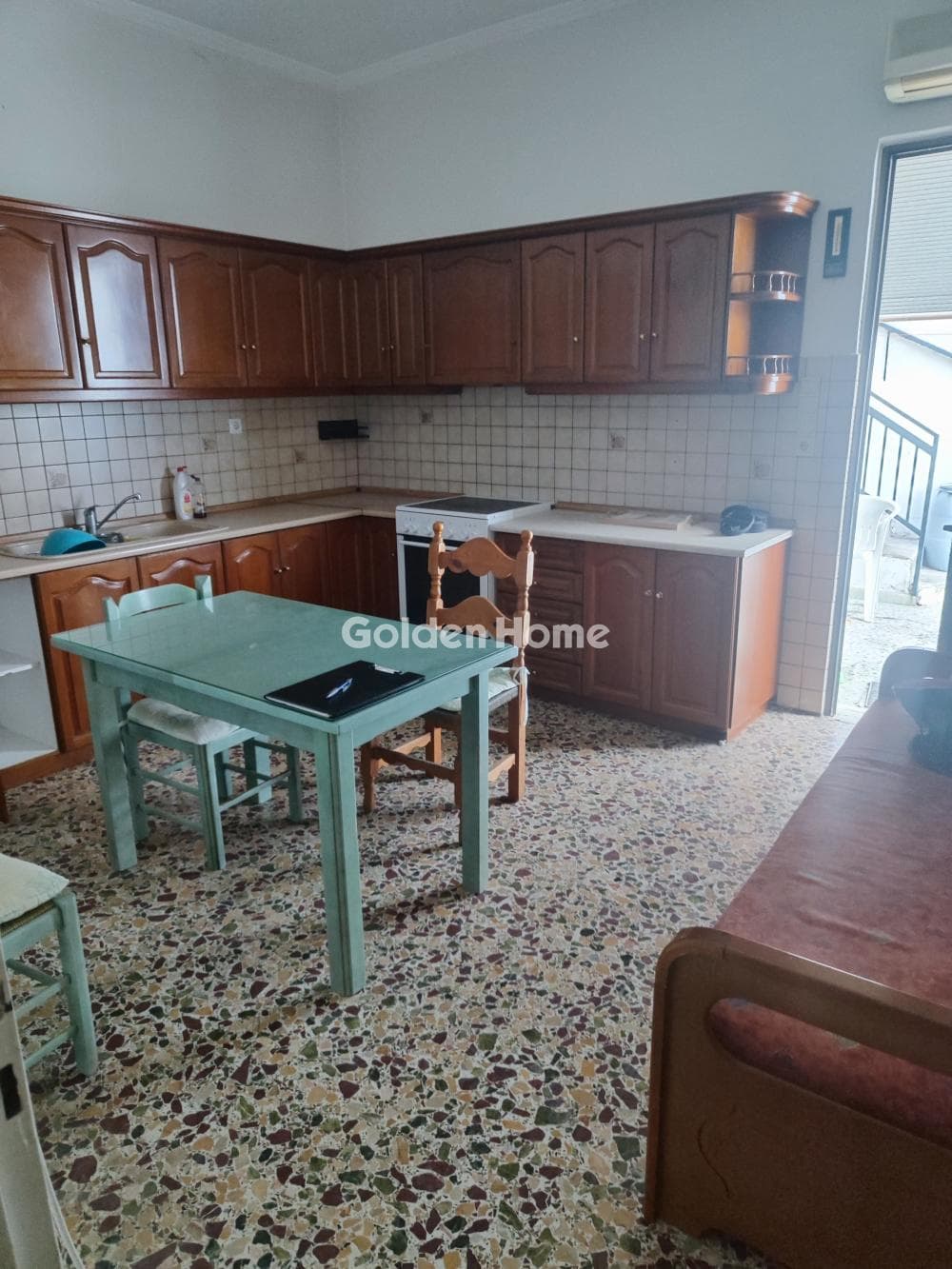 Apartment in Evgenia, Keratsini — Photo 5 of 18