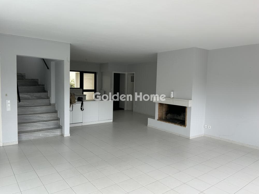 House in Exochi, Voula — Photo 1 of 25