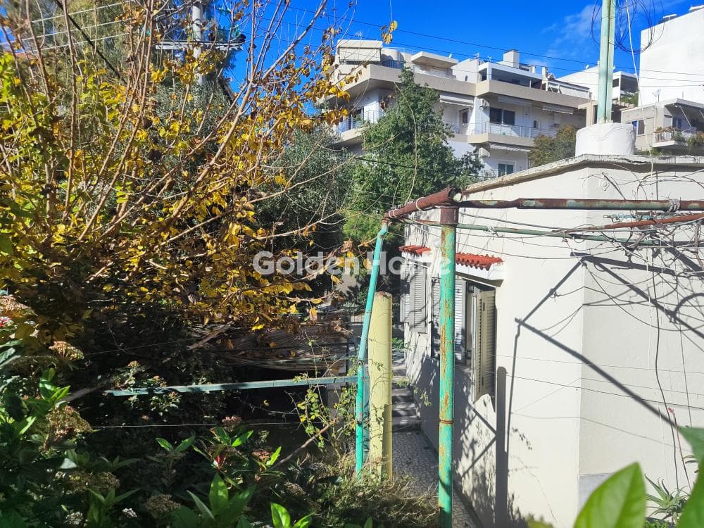 Οικόπεδο στην Ηπειρώτικα, Πεύκη