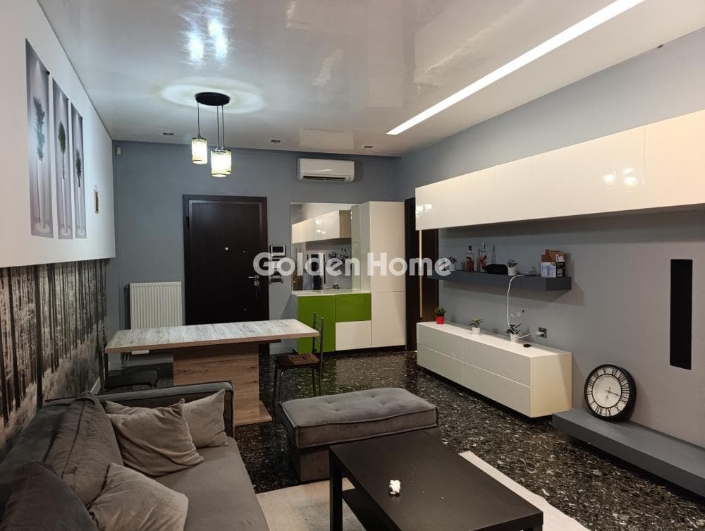 Apartment in Palatiani, Ilion — Photo 1 of 12