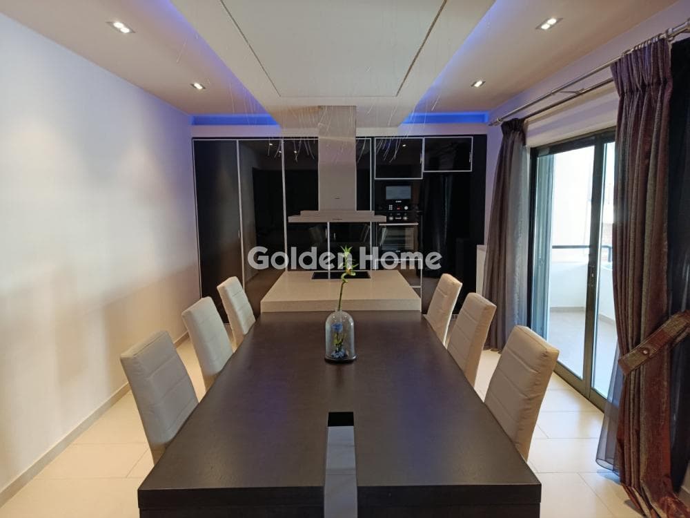 Apartment in Agios Nikolaos, Ilion — Photo 1 of 16