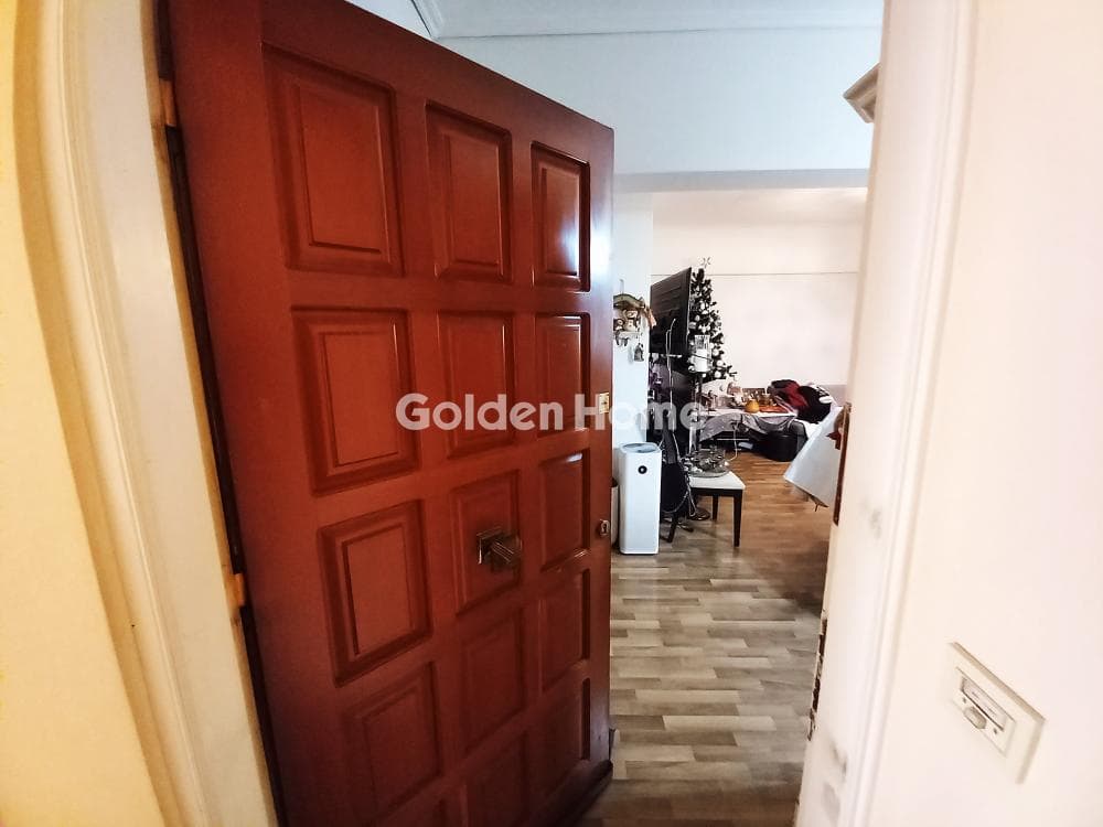Apartment in Kokkinia, Nikaia — Photo 1 of 15