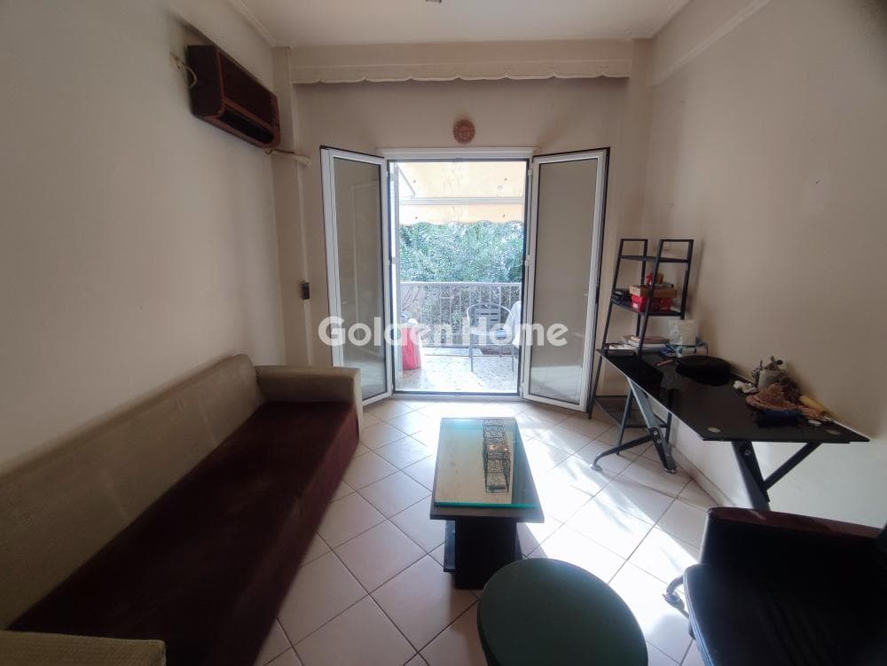 Apartment in Plateia Davaki, Kalithea — Photo 1 of 8