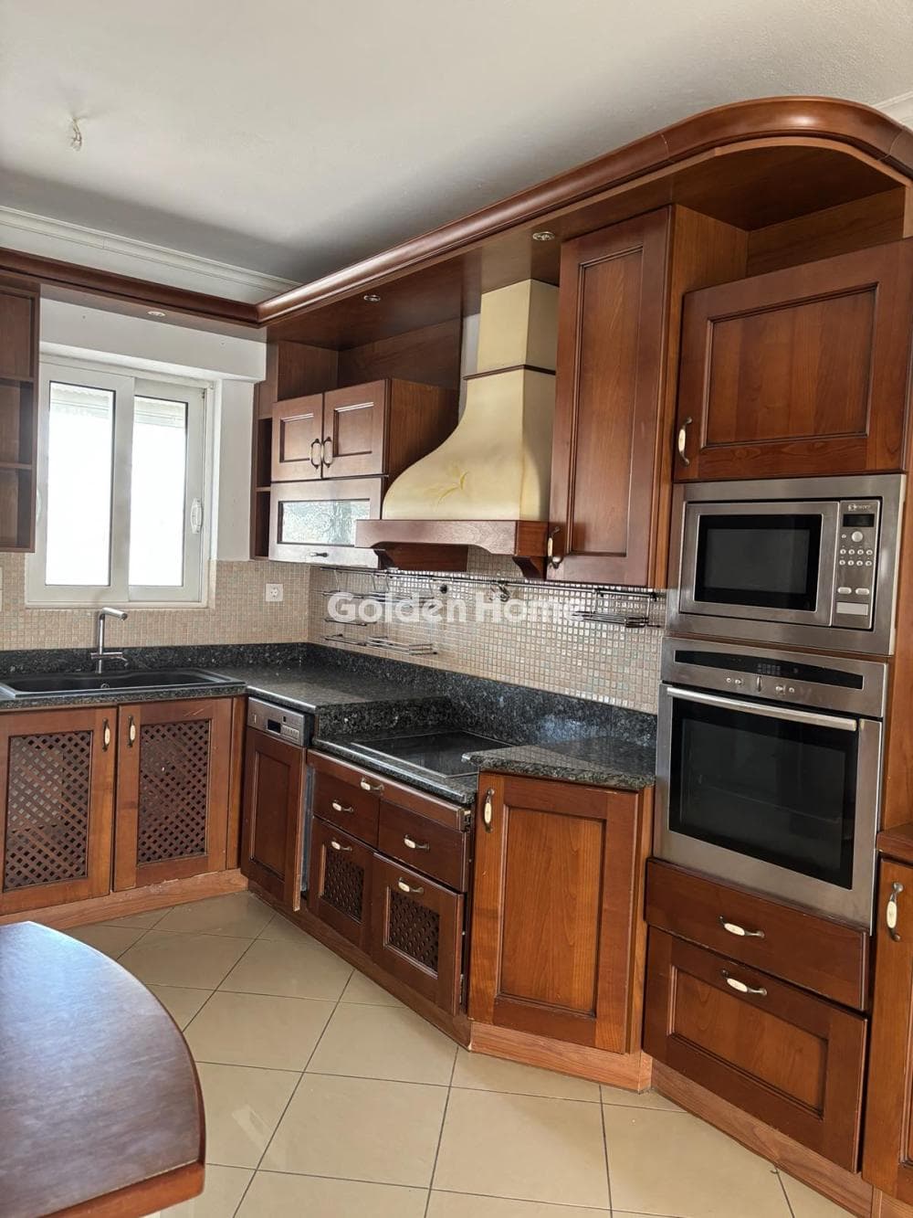 Apartment in Agia Sofia, Piraeus — Photo 10 of 23