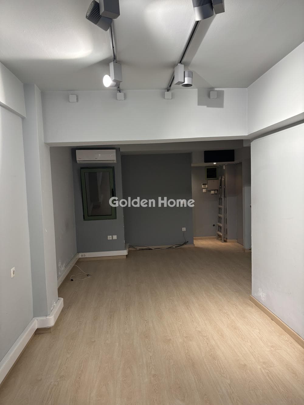 Apartment in akadimia Platonos, Kolonos - Kolokinthous — Photo 1 of 7