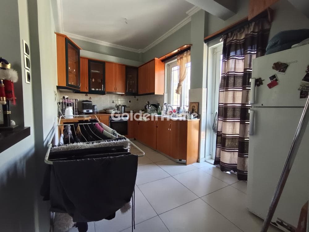 Apartment in Amfiali, Keratsini — Photo 4 of 13