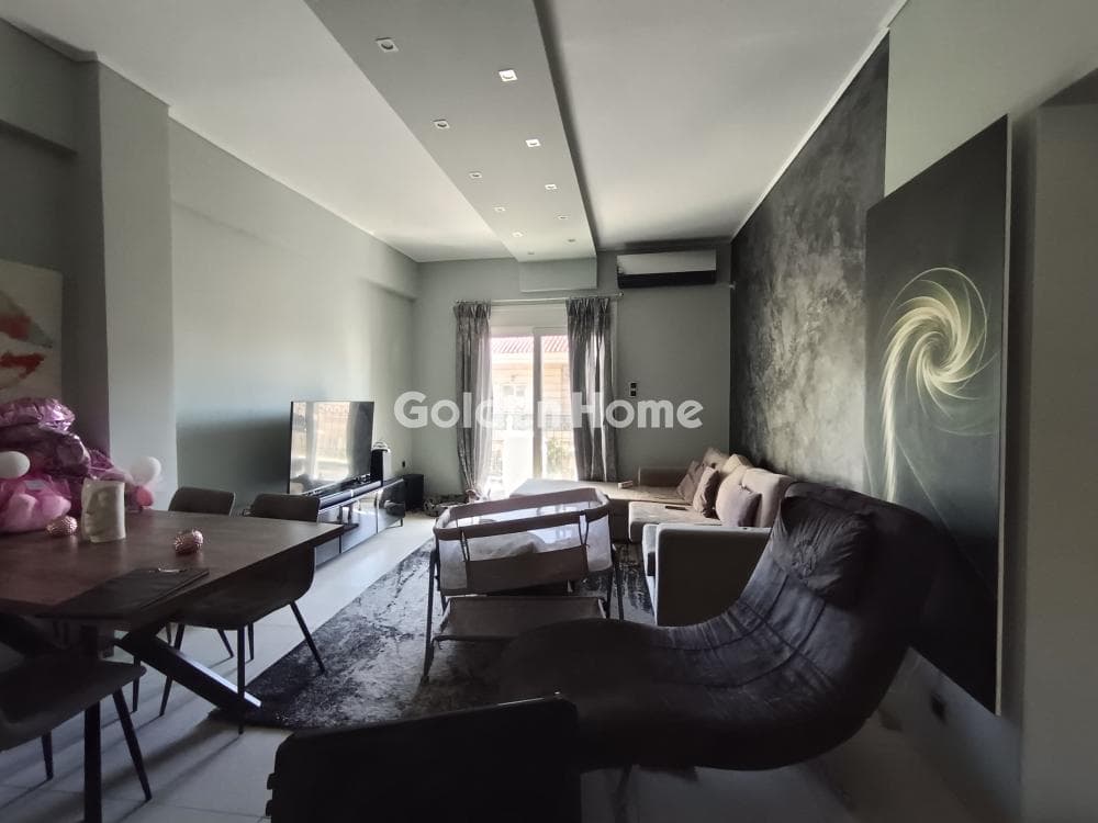 Apartment in Amfiali, Keratsini — Photo 3 of 13