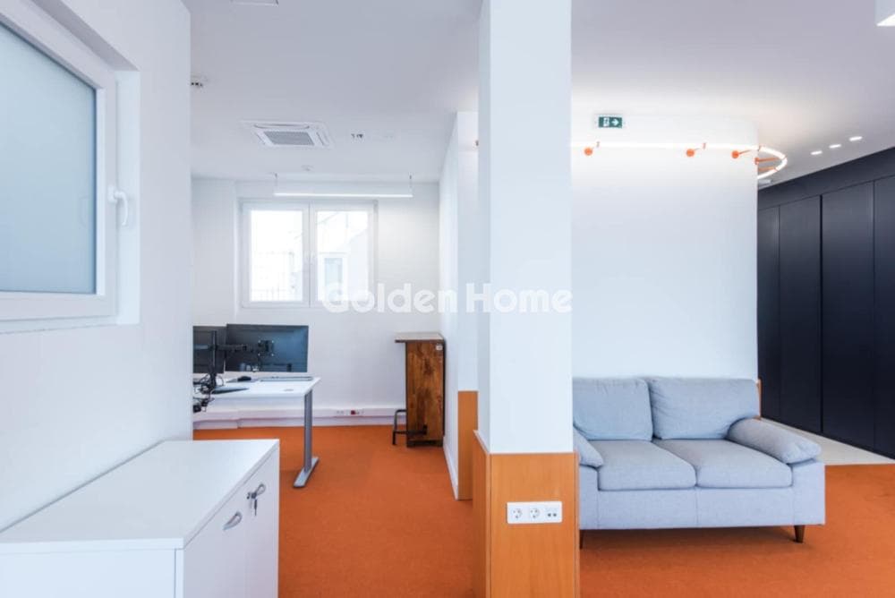 Office in Plaka, Historic Center — Photo 13 of 20