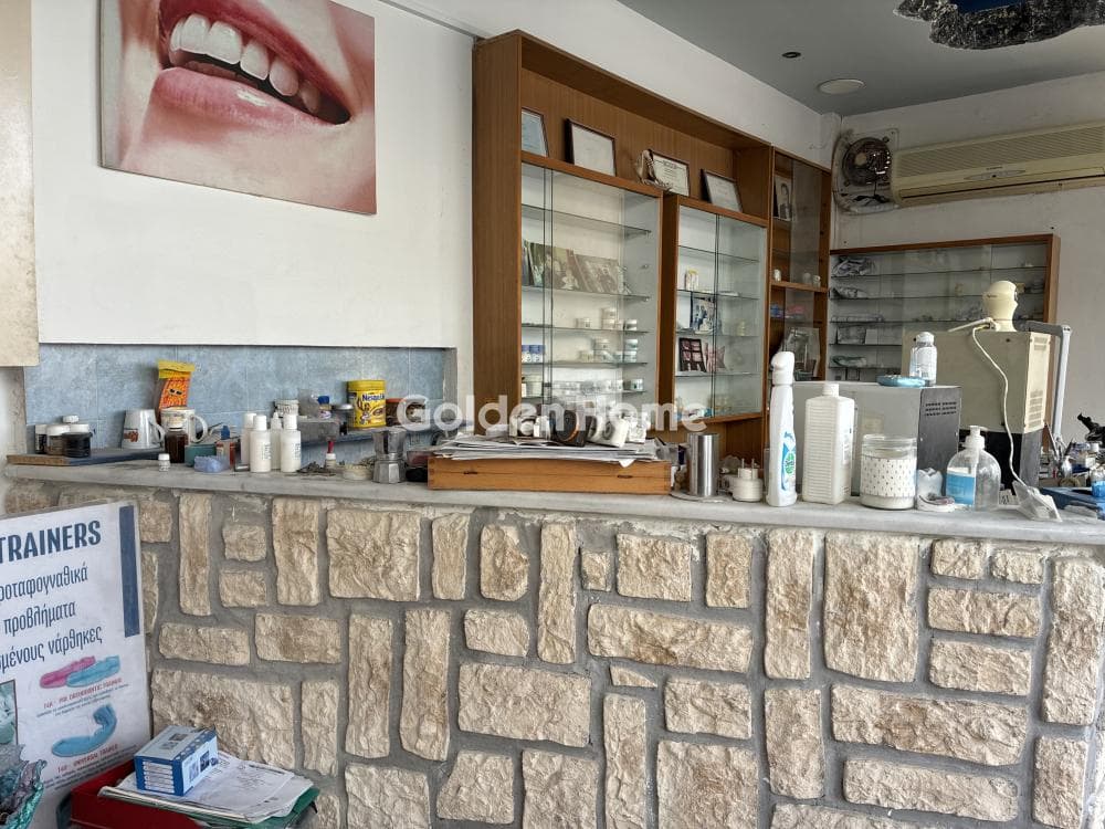 Retail Store in Eleftheroupoli, Nea Ionia — Photo 11 of 40