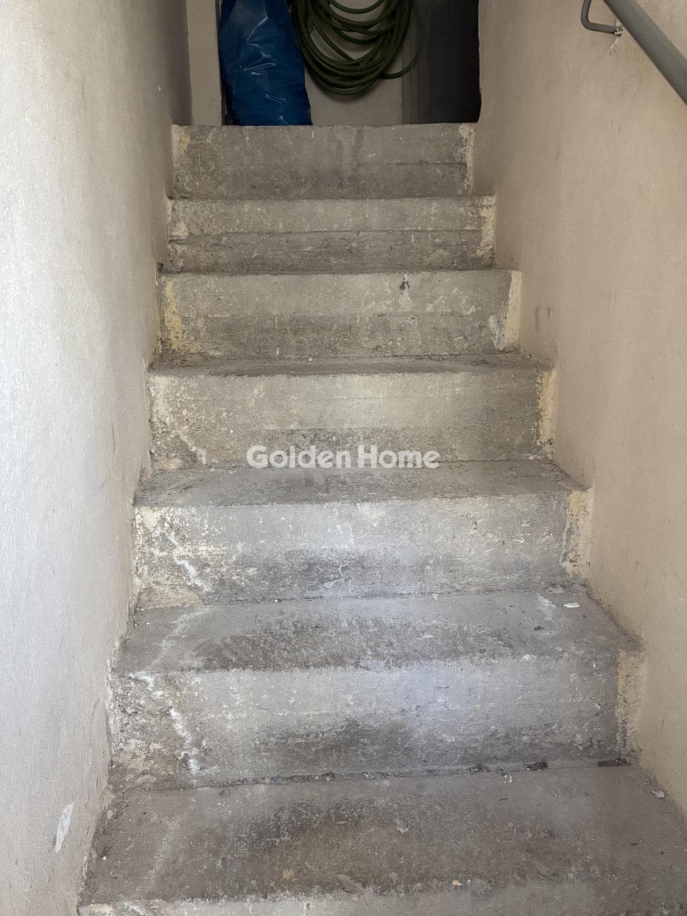 Retail Store in Eleftheroupoli, Nea Ionia — Photo 19 of 40