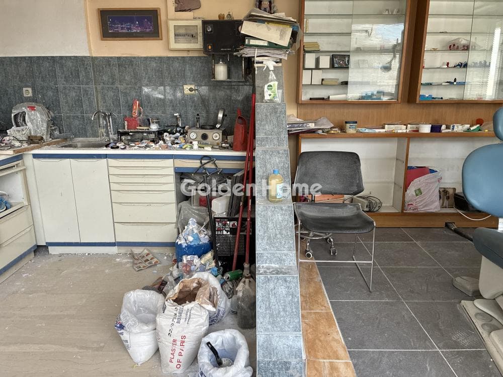Retail Store in Eleftheroupoli, Nea Ionia — Photo 25 of 40
