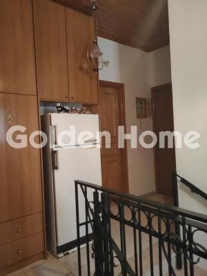 House in Center, Desfina — Photo 20 of 30
