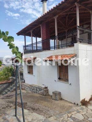 House in Center, Desfina — Photo 1 of 30