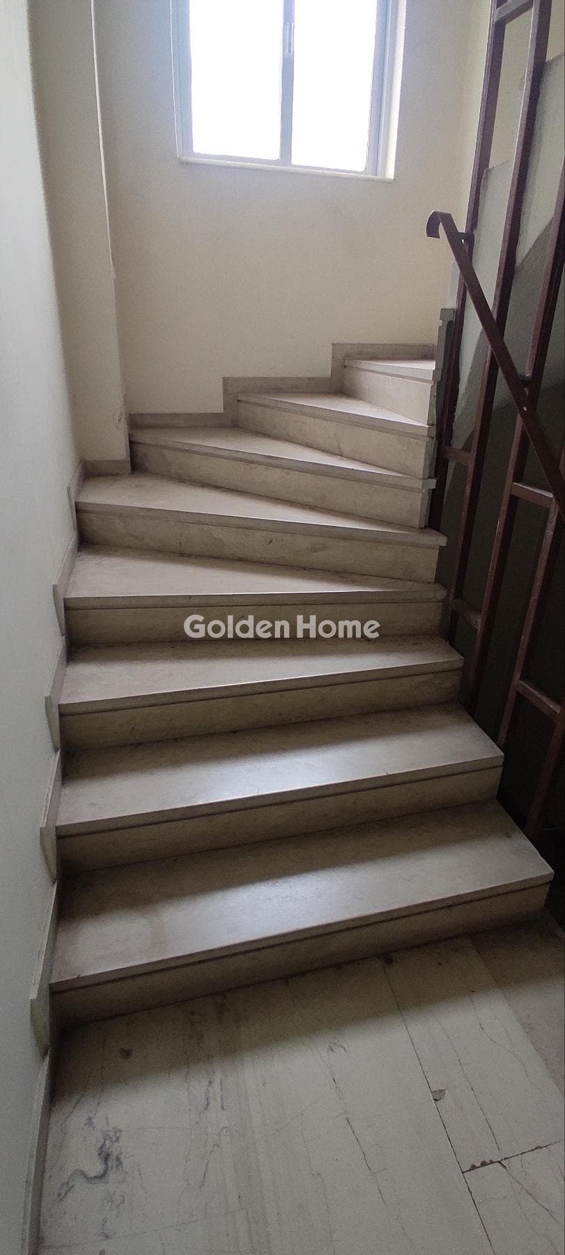 Retail Store in Kallipoli, Piraeus — Photo 13 of 13