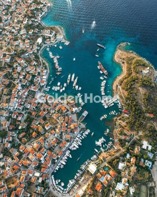 Building Plot in Kouzounos, Spetses — Photo 1 of 6