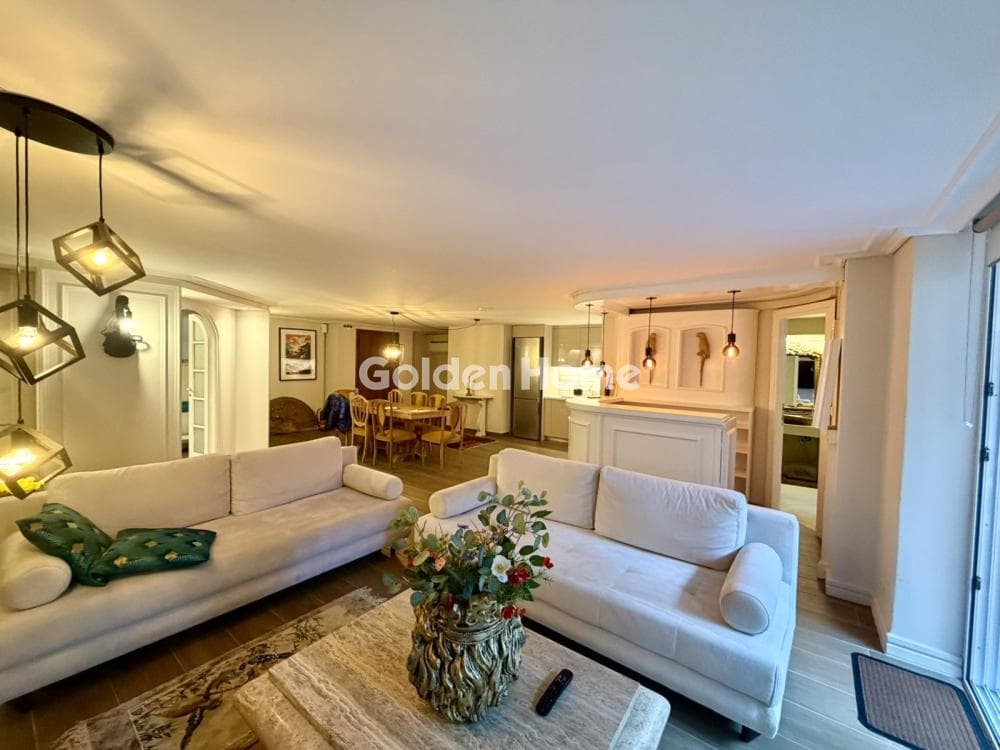 Apartment in Agios Georgios, Kolonaki - Likavitos — Photo 1 of 25
