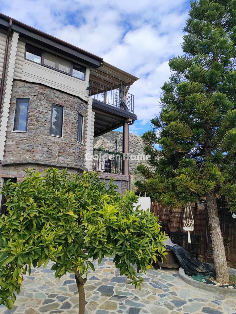 House in Giala, Salamina — Photo 7 of 100