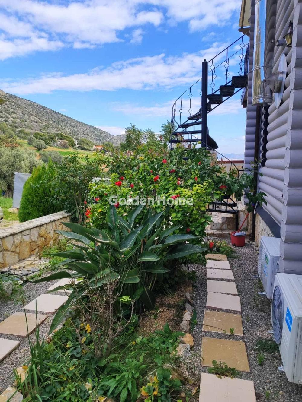 House in Giala, Salamina — Photo 42 of 100