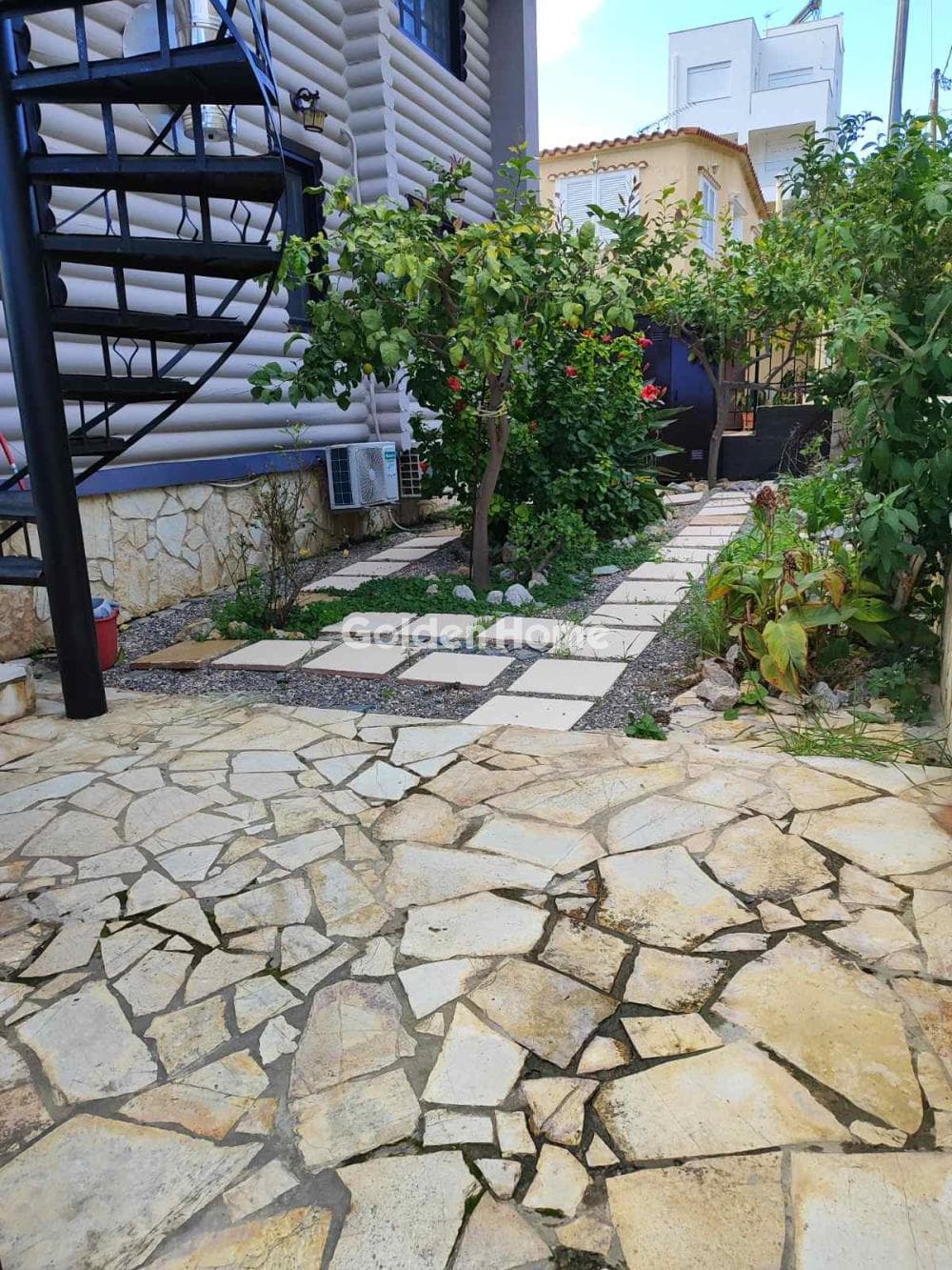 House in Giala, Salamina — Photo 47 of 100