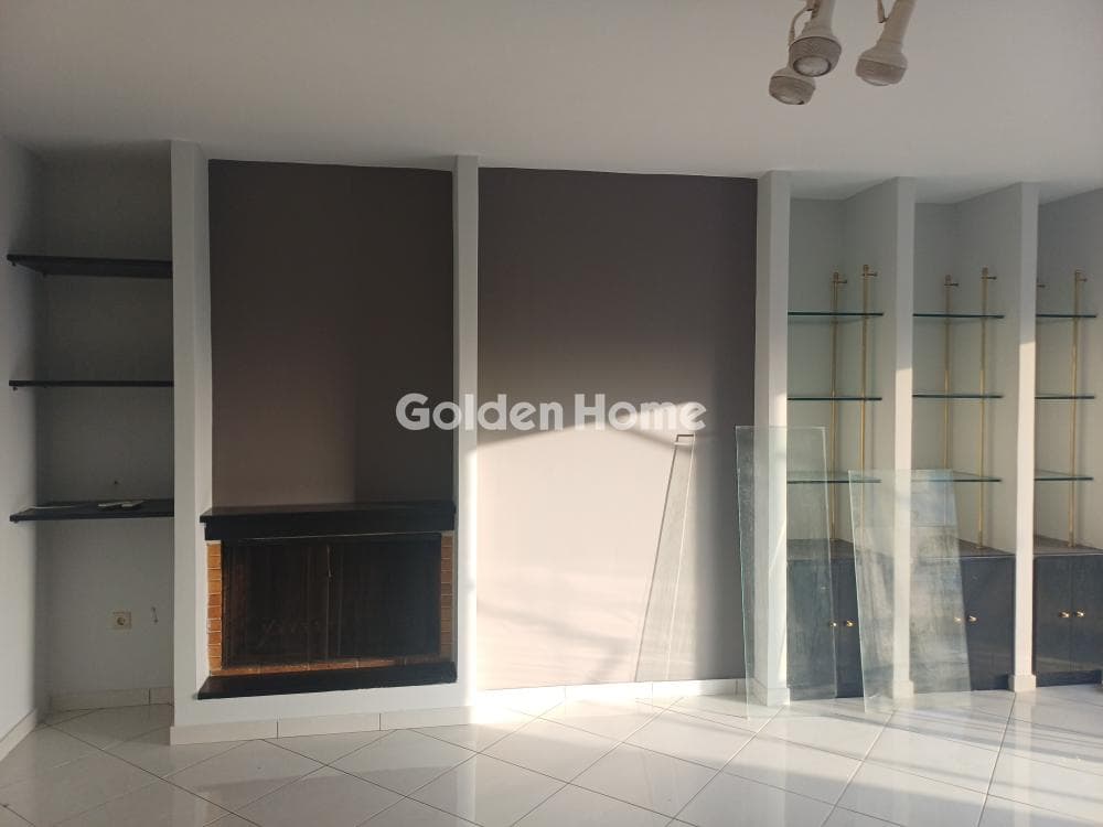 Apartment in Karagianneika, Galatsi — Photo 3 of 16