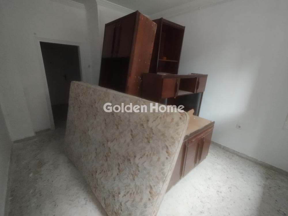 Apartment in Politechnioupoli, Zografou — Photo 1 of 6