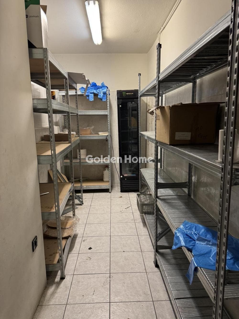 Retail Store in Stavros, Piraeus — Photo 11 of 12