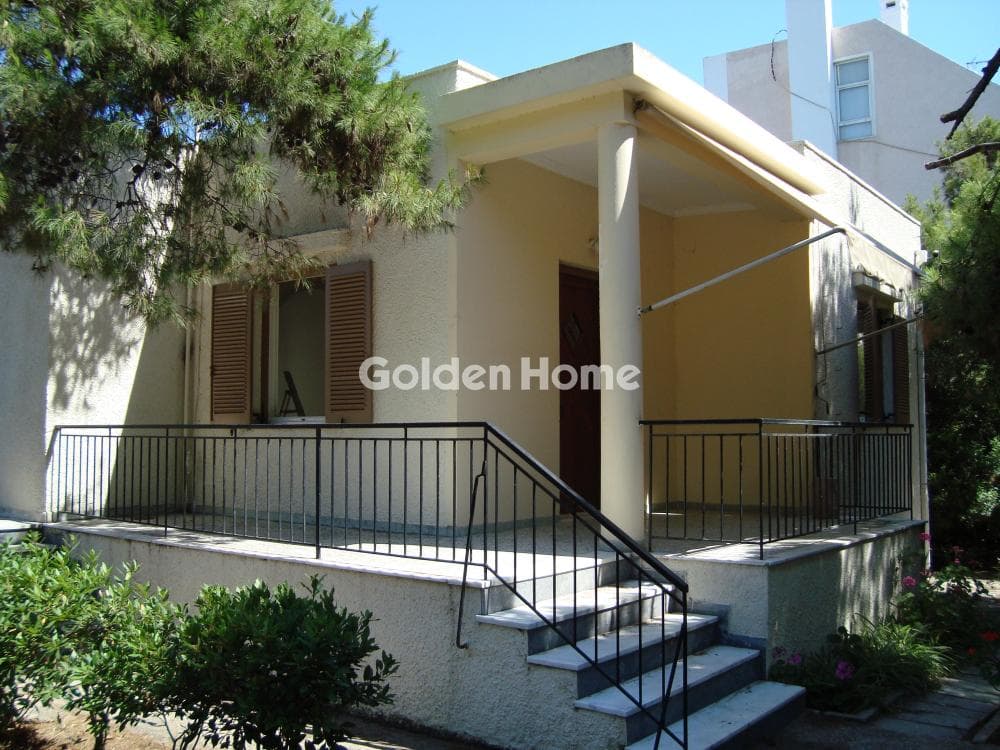 House in Nireas, Rafina — Photo 1 of 12