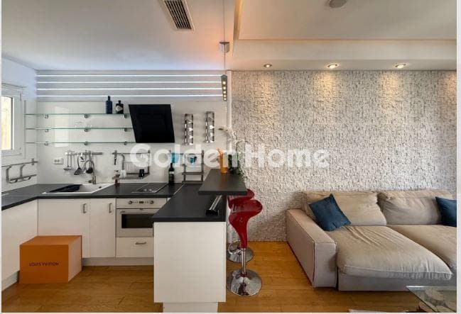 Apartment in akadimia Platonos, Kolonos - Kolokinthous — Photo 2 of 9