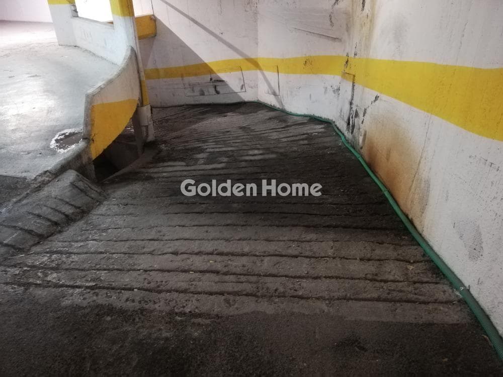 Χώρος Στάθμευσης στην Αμπελάκια, Άλιμος — Φωτογραφία 10 από 12