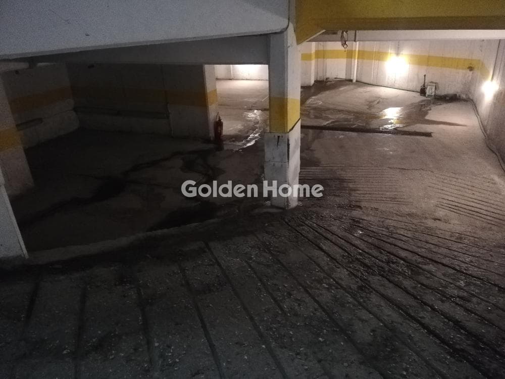 Χώρος Στάθμευσης στην Αμπελάκια, Άλιμος — Φωτογραφία 4 από 12