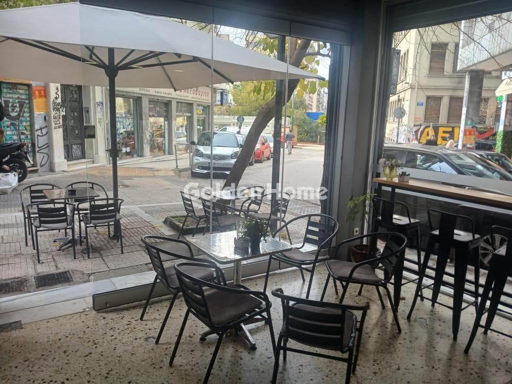 Κατάστημα στην Πλατεία Κάνιγγος, Εξάρχεια - Νεάπολη — Φωτογραφία 2 από 11