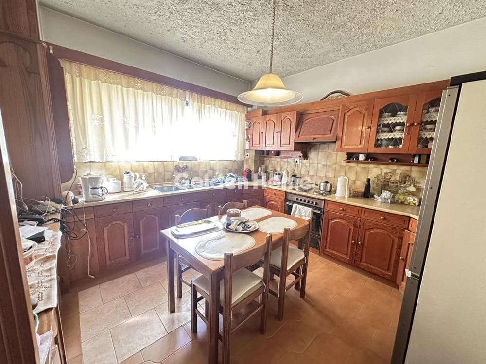 Apartment in Agios Ioannis Chrisostomos, Nikaia — Photo 1 of 22