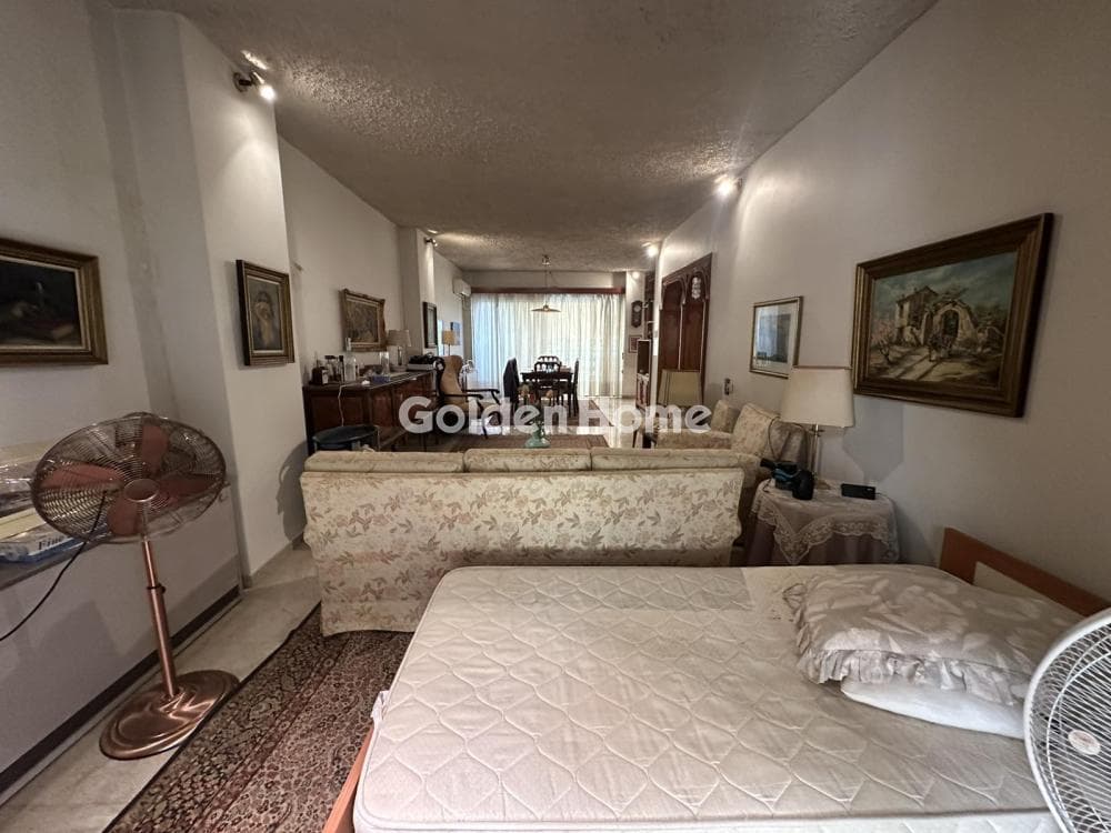Apartment in Agios Ioannis Chrisostomos, Nikaia — Photo 7 of 22