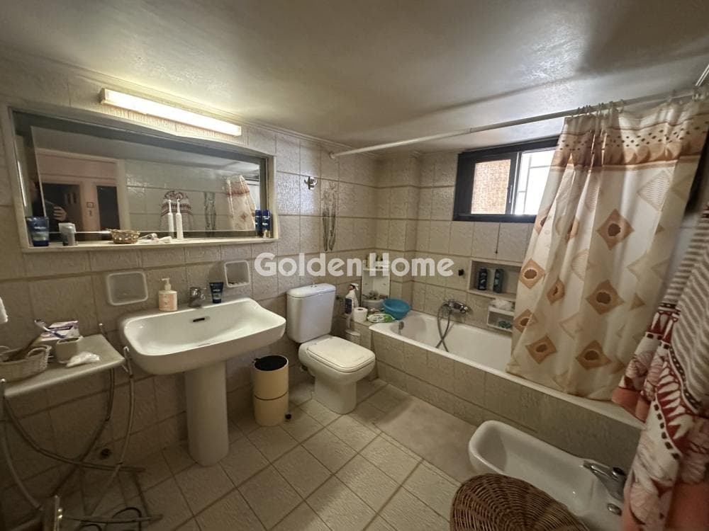 Apartment in Agios Ioannis Chrisostomos, Nikaia — Photo 10 of 22